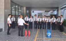 Ban Quản lý Tòa nhà ICON4 tổ chức đào tạo kỹ năng sử dụng thiết bị, phương tiện PCCC tại chỗ cho đội bảo vệ